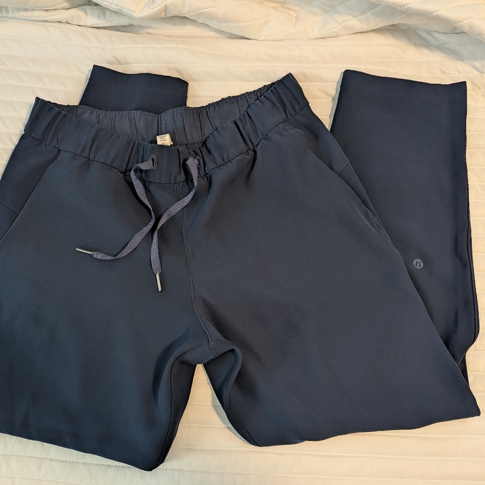 Lululemon Navy Blue On The Fly Pull On Pants w/Pockets Women's Sz 10